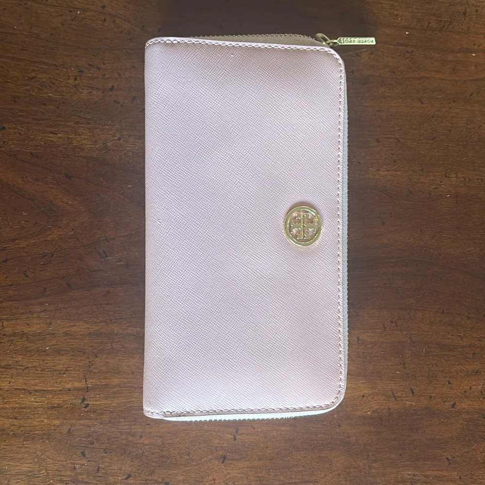 Pink Tory Burch Robinson zip continental wallet.